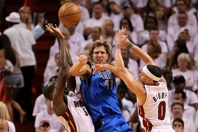 开云体育-莱万多夫斯基关键节点赛况扑朔迷离，热火带队取胜！的简单介绍