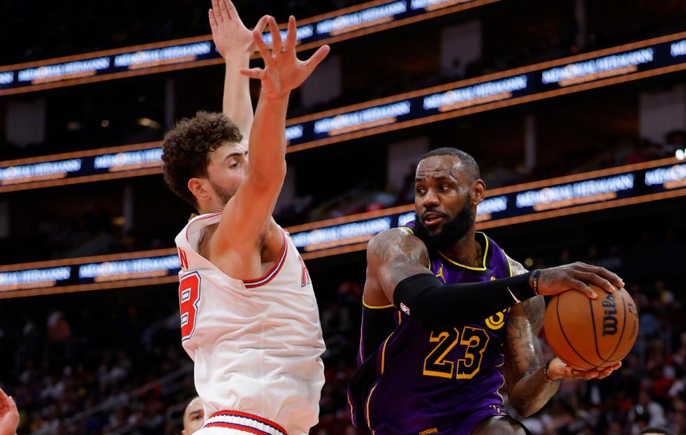 开云-TheShy在公牛比赛中出色防守，爆冷引发热议！的简单介绍